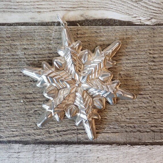 Vintage 1972 Gorham Silver Plated Snowflake Christmas Ornament