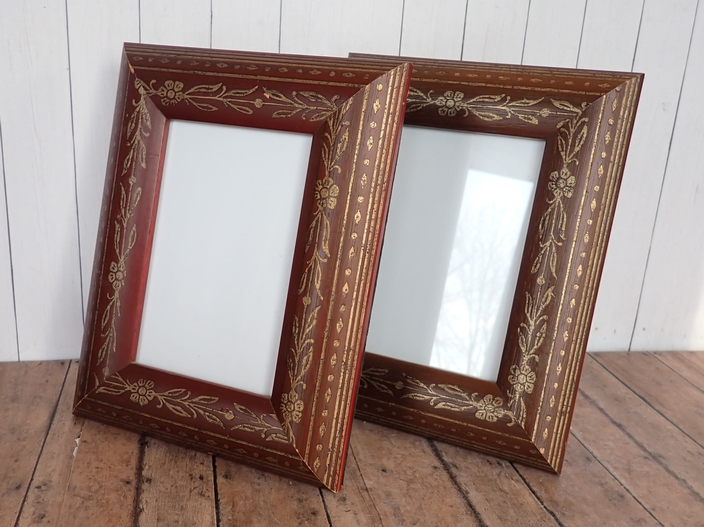 Vintage Wooden Photo Picture Frame 4x6 Set of 2 Matching Frames Red