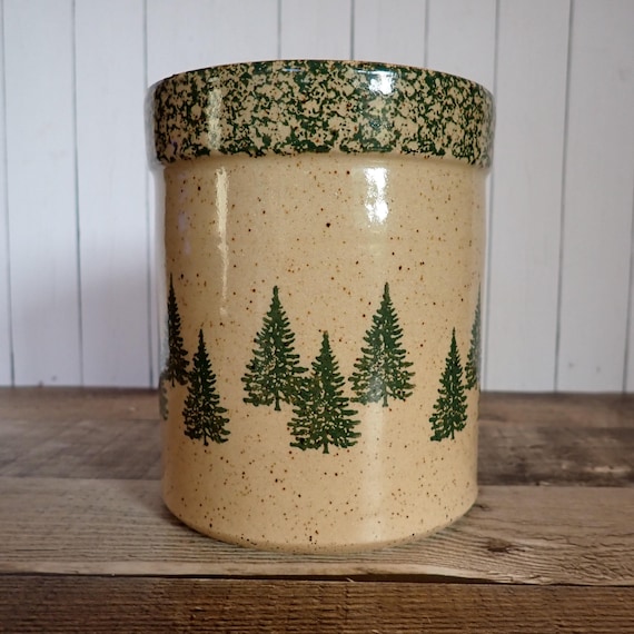 Vintage Three Rivers Pottery Stoneware Pine Tree Crock Utensil Holder Vase Winter Holiday 1991 Tan with Green Trees