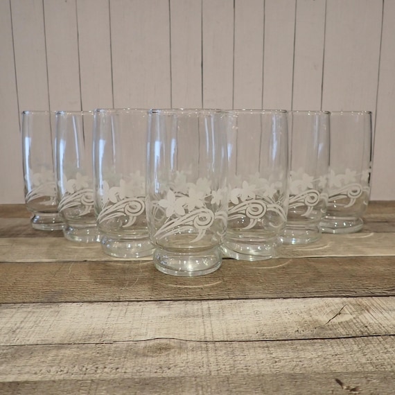 Vintage Glass with White Flower Tumbler Set of 8 Glasses Clear with White Flower and Leaf Design