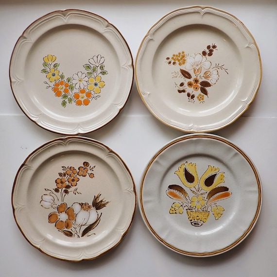 Vintage Mismatched Stoneware Dinner Plate Set of 4 Mix and Match Plates Tan with Brown and White Flower Designs 1970s