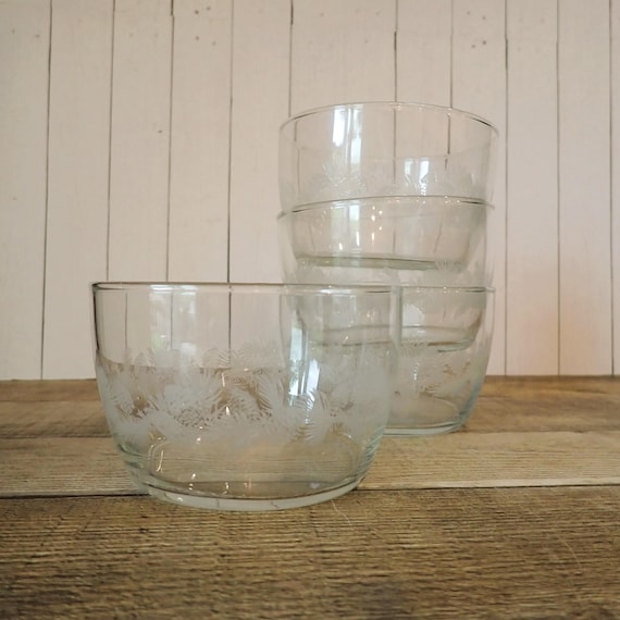 Vintage Libbey Christmas Bowl Set of 4 Clear Glass with Frosted Evergreen and Holly Design Cereal All Purpose Bowl