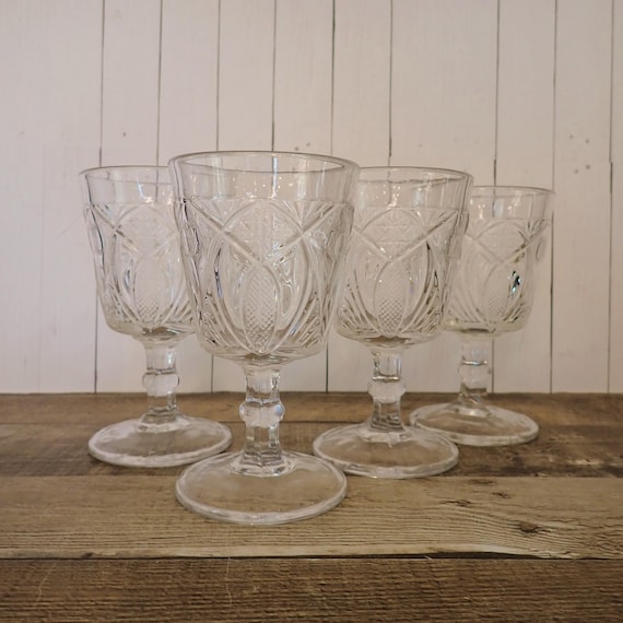 Vintage McKee Glass Isis or Jubilee Style Water Goblet Set of 4 Clear Glass with Starburst and Fan Design EAPG