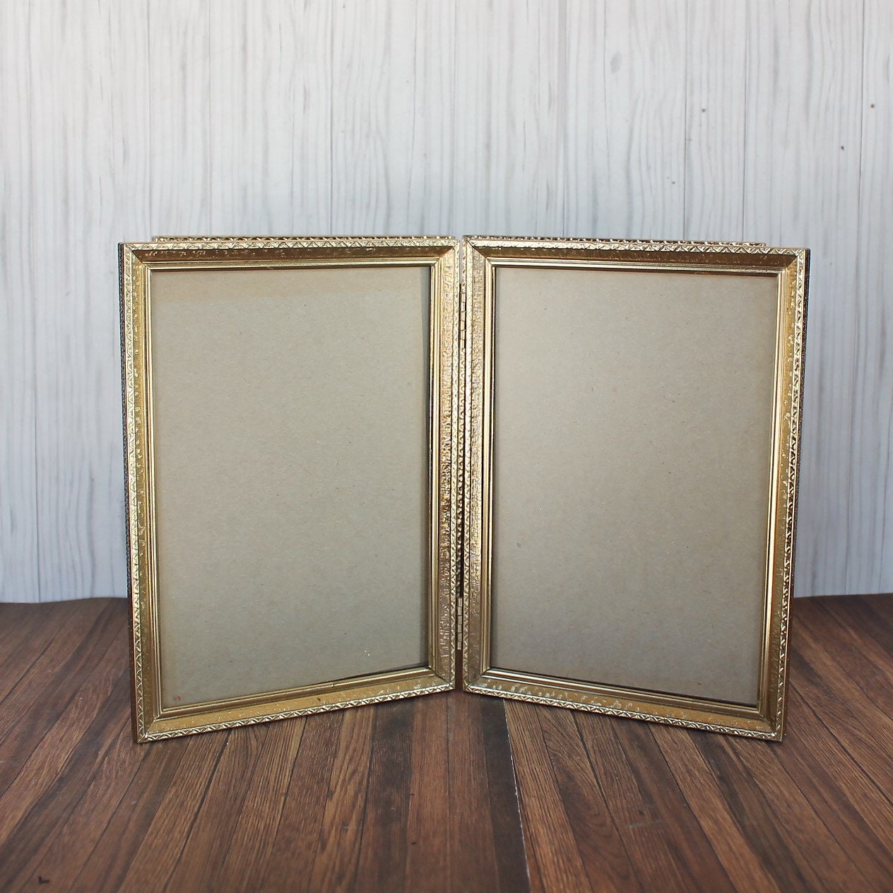 Vintage 5x7 Double Hinged BiFold Metal Gold Brass Photo Picture Frame
