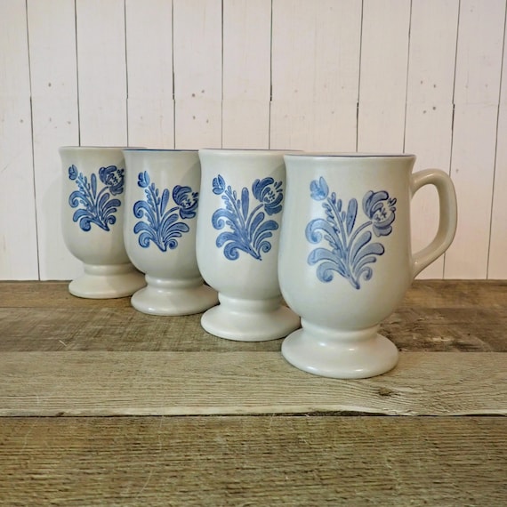 Vintage Pfaltzgraff YORKTOWNE Grandmug Set of 4 or Set of 8 Footed Pedestal Mugs White and Blue Americana Folk Art Design