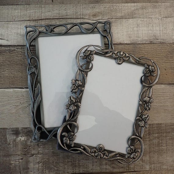 Vintage Silver Metal 5x7 Picture Photo Frame Set of 2 with Filigree Openwork Design Scroll Flower and Leaf Design