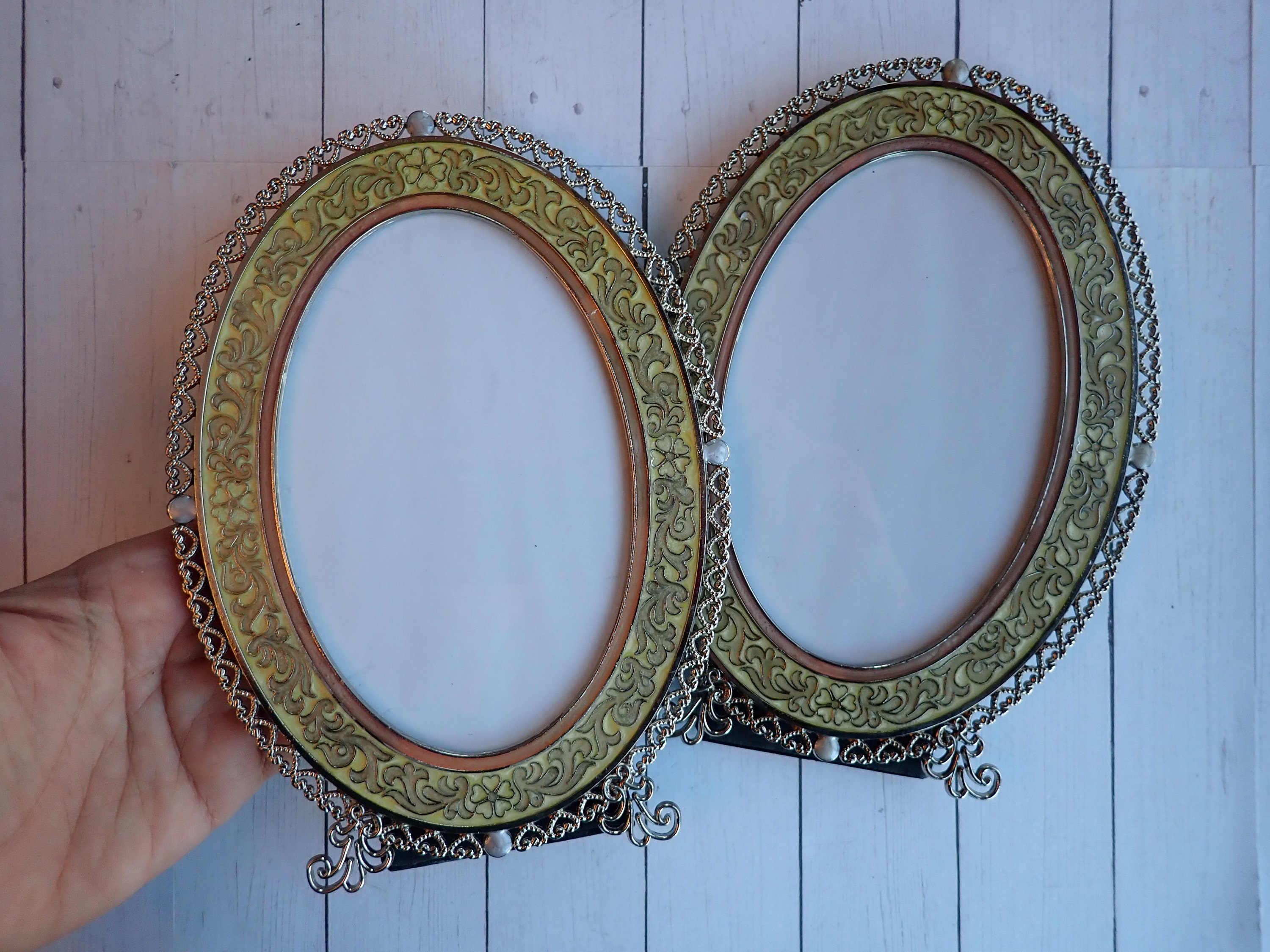 Vintage Oval 4x6 Picture Photo Frame Set of 2 Silver and Yellow Frames
