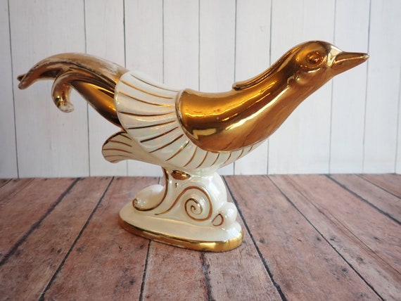 Vintage Belmonte China Ceramic Bird Figurine White and Gold Sleek and Modern Mid Century Modern Hollywood Regency Style