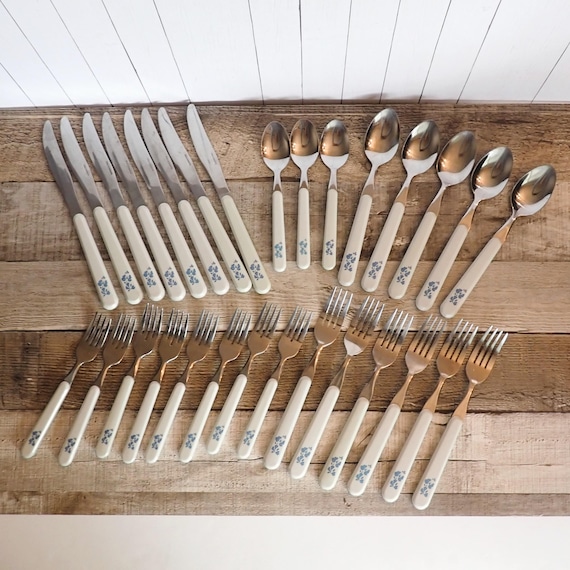 Vintage Pfaltzgraff YORKTOWNE Flatware Silverware Set of 30 Knives Spoons and Forks