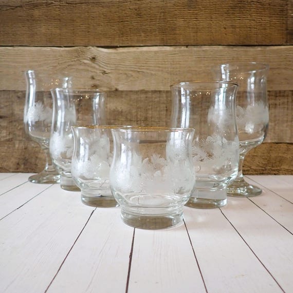 Vintage LIBBEY Frosted Pinecone and Evergreen Wine Glass Tumbler and Old Fashioned Glasses Set of 6 Clear with Christmas Glasses Arbys