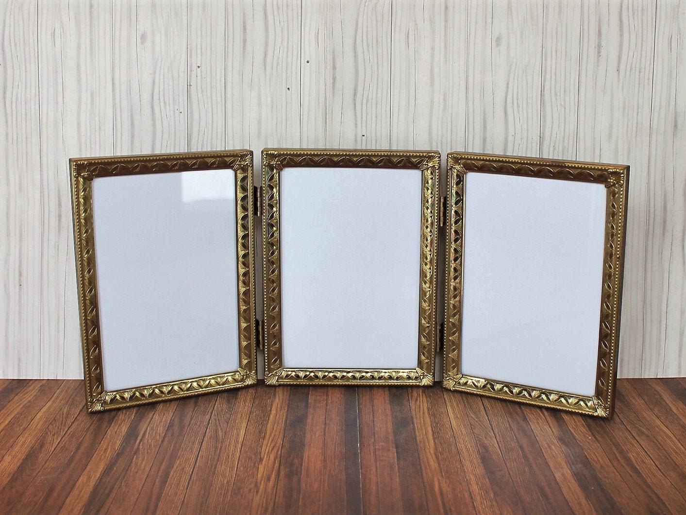 Vintage Brass Bronze Metal Triple Hinged 5x7 Three Part Photo Picture