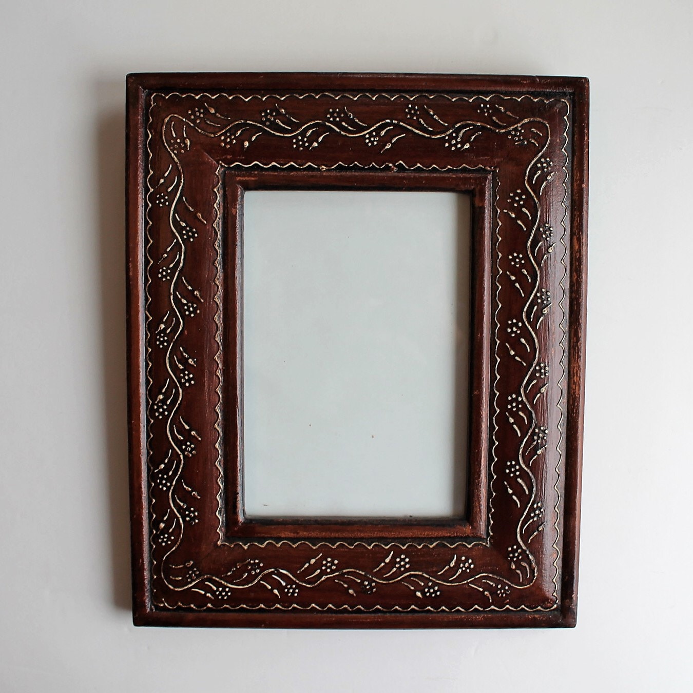 Vintage Wood Picture Photo Frame 5x7 White Painted Floral Vine Scroll