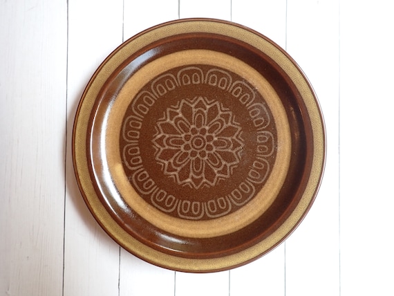 Vintage International Stoneware Luna Roc GYPSY Salad Plate Set of 8 Brown with Tan Floral Medallion Boho Design Mid Century Modern