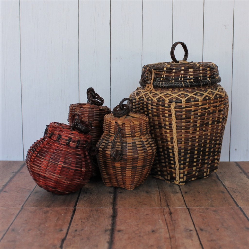 Vintage Woven Small Miniature Basket Set of 4 Baskets with Lids Round