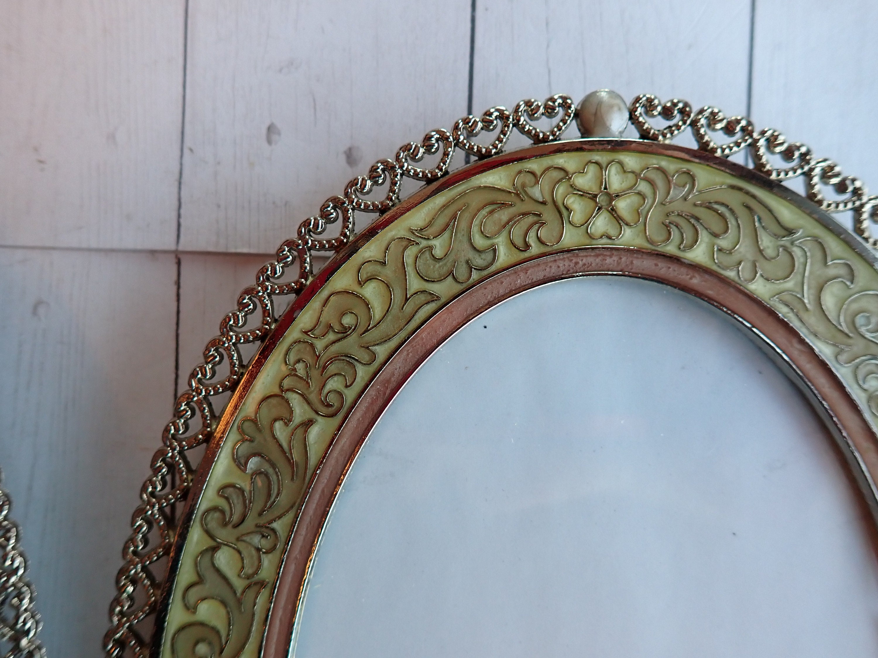 Vintage Oval 4x6 Picture Photo Frame Set of 2 Silver and Yellow Frames