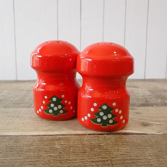 Vintage WAECHERSBACH Christmas Salt and Pepper Shaker Set Red Ceramic with Green and White Tree Made in Germany