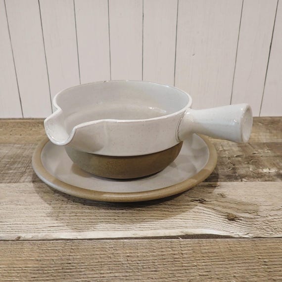 Vintage Midwinter NATURAL Stoneware Gravy Boat with Underplate White and Tan