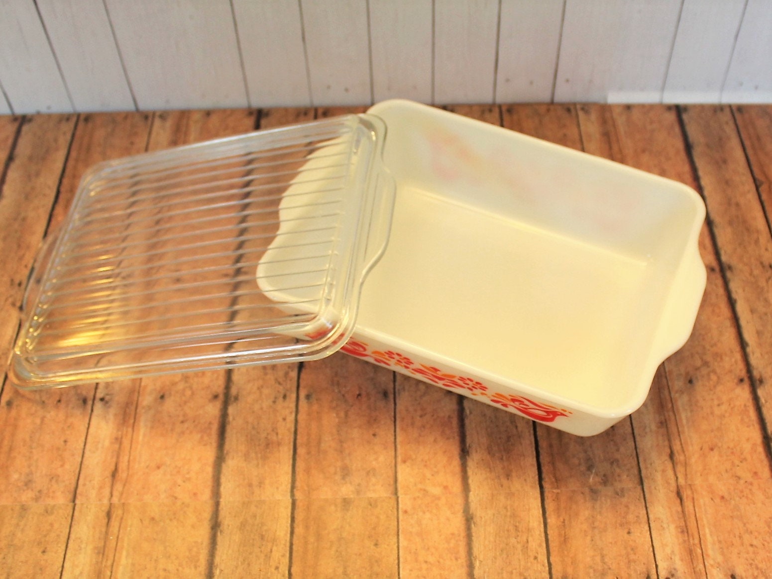 Vintage Pyrex FRIENDSHIP Refrigerator Dish 503 with Lid Vintage Pyrex FRIENDSHIP Refrigerator Dish 503 with Lid