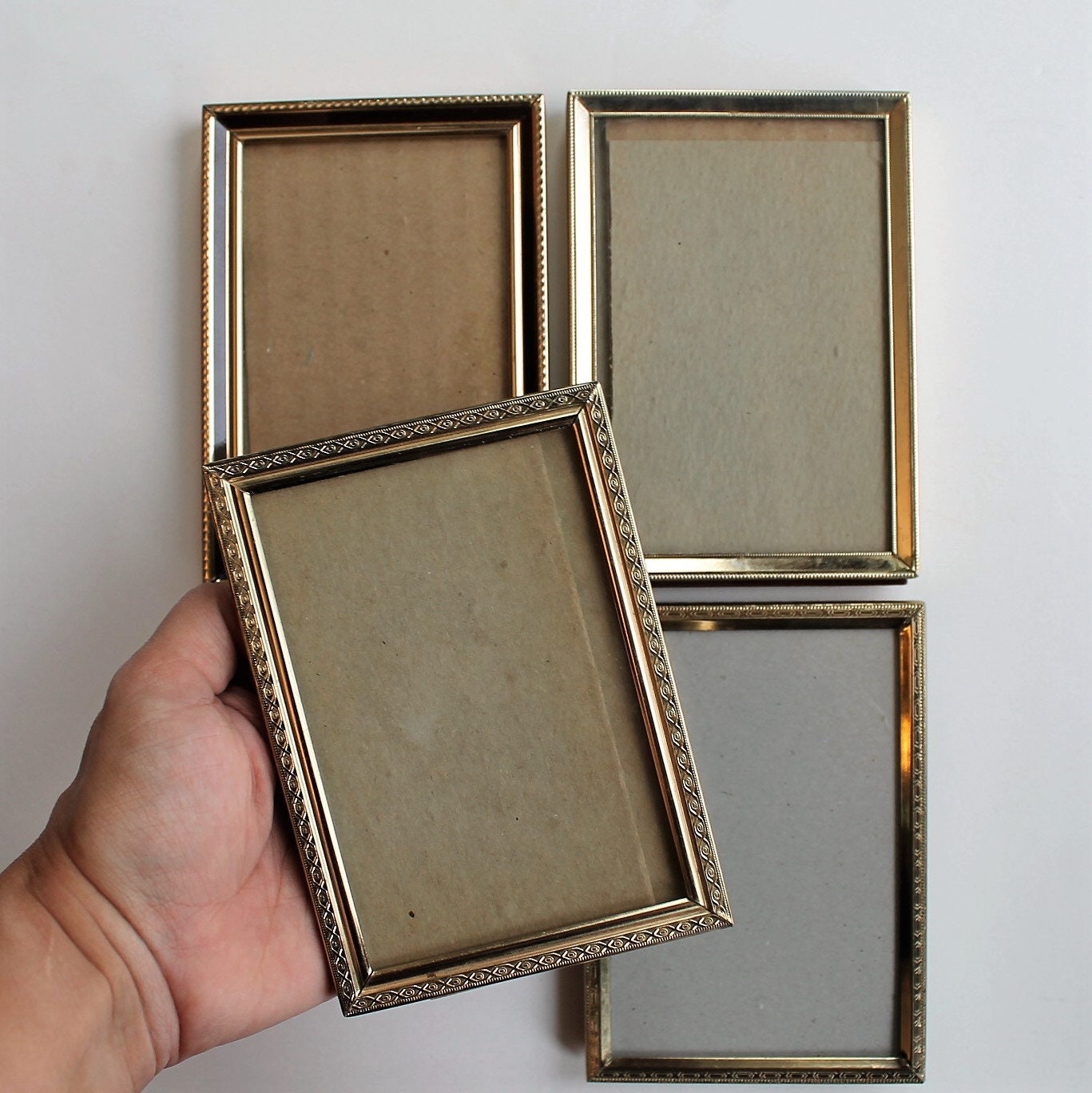 vintage-3x5-metal-gold-brass-colored-photo-picture-frame-set-of-4