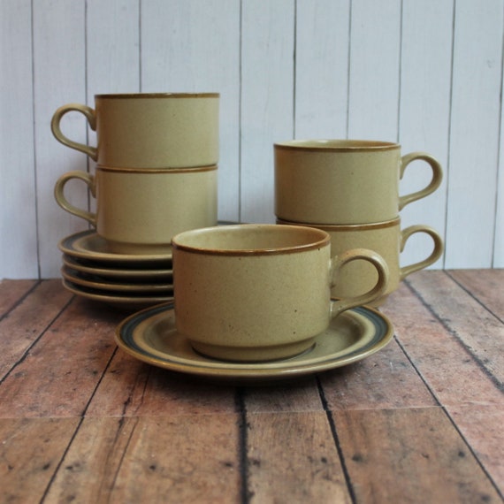 Vintage International Stoneware Round Up Cup and Saucer Set of 5 Beige Tan Stoneware with Blue Band Matches Frontier Chaps Roundup