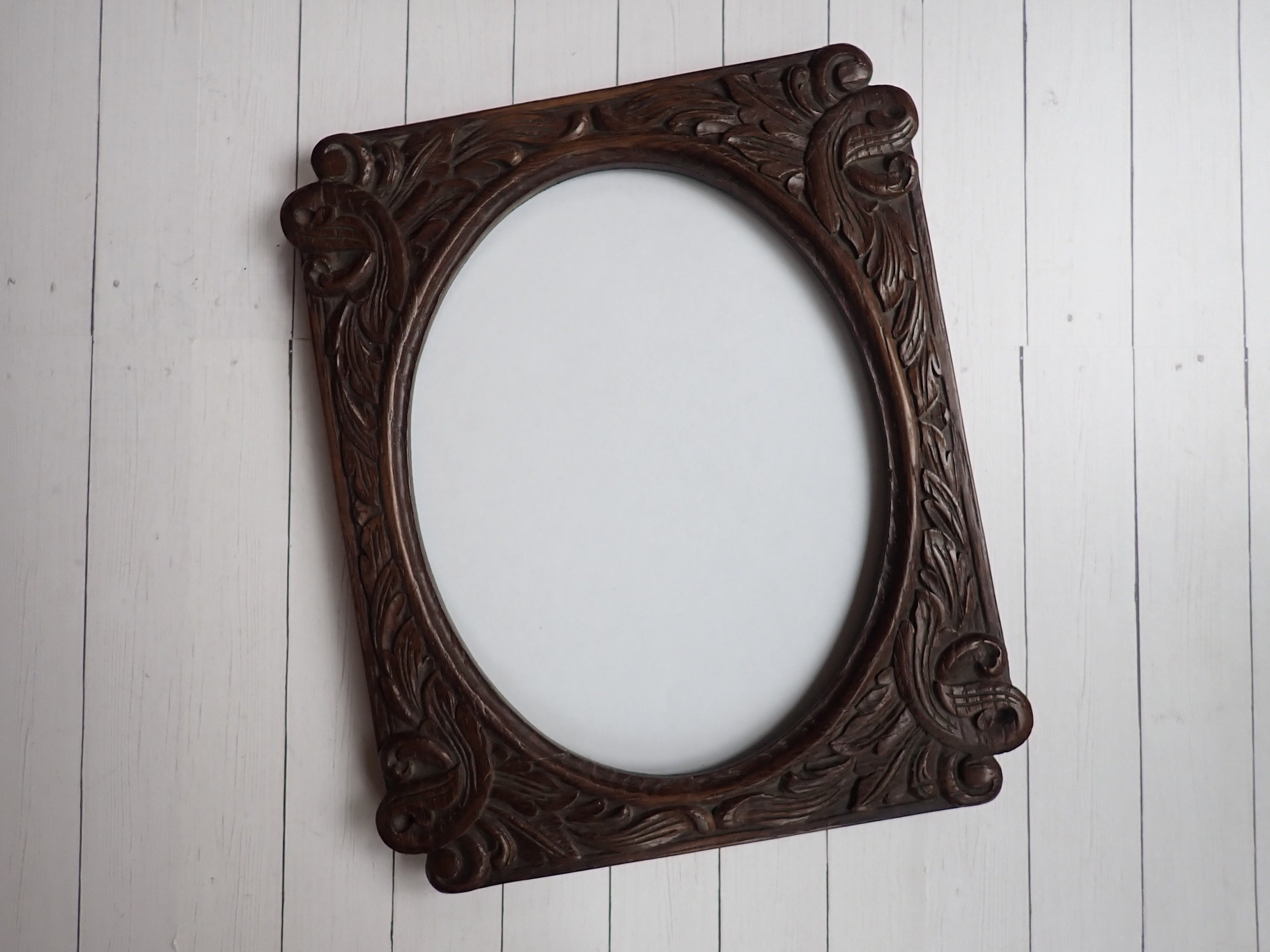 Vintage Carved Faux Wood 8x10 Picture Photo Frame with Etched Leaf and