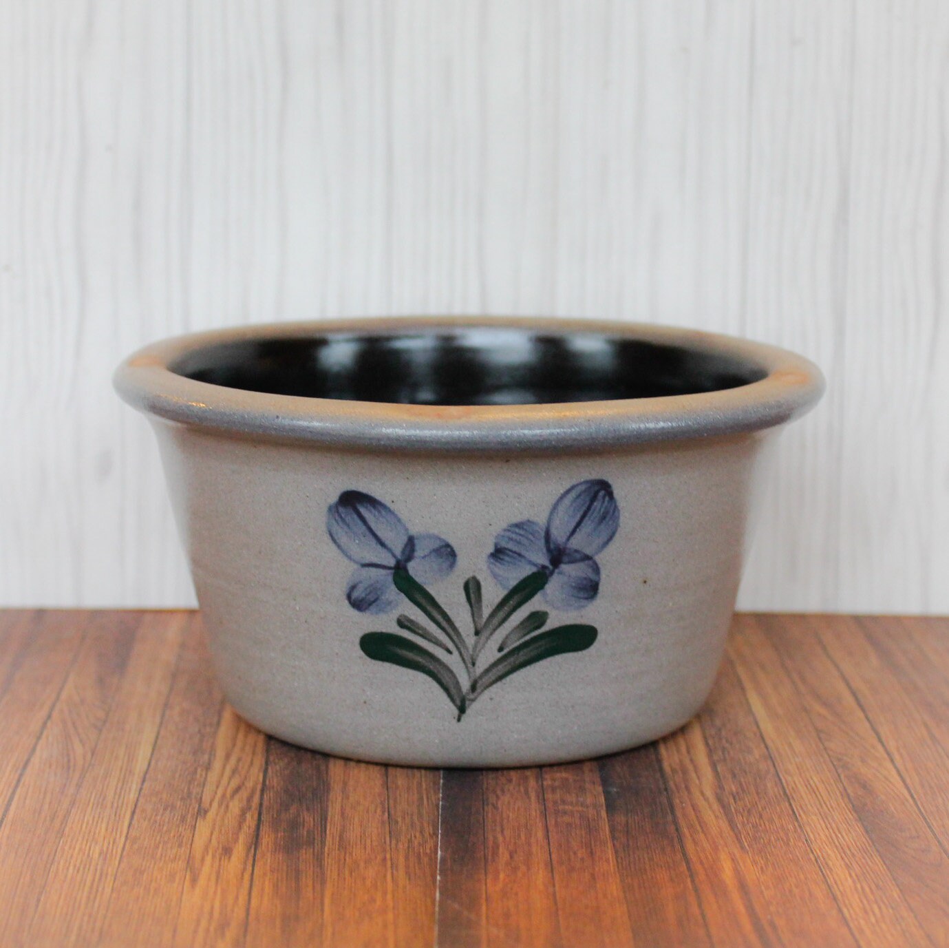Vintage ROWE POTTERY WORKS Stoneware Bowl 1996 Gray with Blue Flower