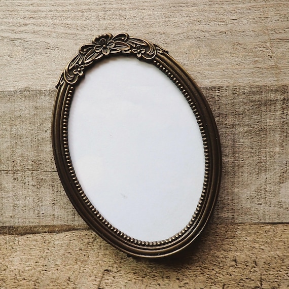 Vintage Bronze Metal Oval 3x5 Picture Photo Frame Floral Design 3" x 5" Size