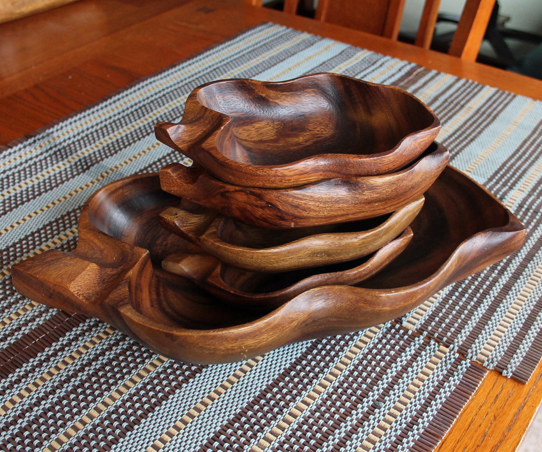 Vintage Wood Bowl Set of 5 Leaf Shaped Bowls with Large Serving Bowl
