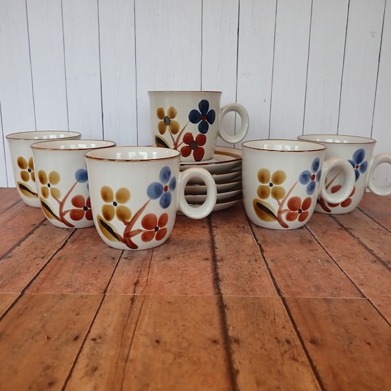 Vintage Noritake Stoneware OCTOBER FEST Set of 6 Mugs Cups and 5 Saucers Blue Red Gold Daisy Flower Design