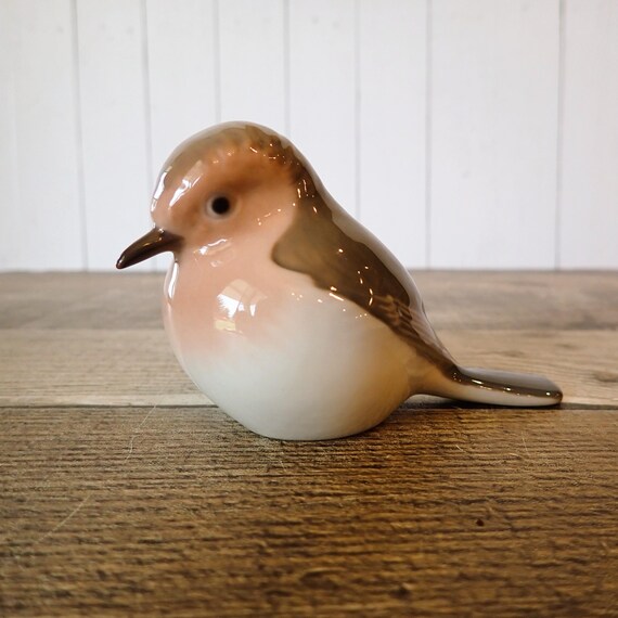Vintage Bing and Grondahl Robin Bird Figurine 2310 White Pink and Gray Made in Denmark