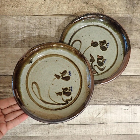 Vintage Peggy Ahlgren Wilson Creek Pottery Salad Plate Set of 2 Gray Brown with Flower and Leaf Design Handmade Studio Pottery
