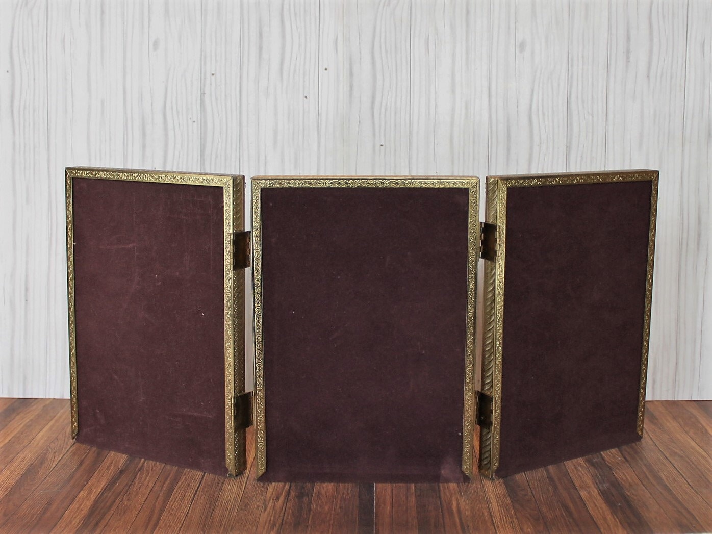 Vintage Brass Bronze Metal Triple Hinged 5x7 Three Part Photo Picture