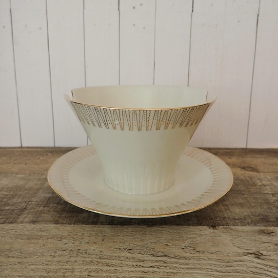Vintage Zeh Scherzer Bavaria Germany Ceramic Gravy Boat with Attached Underplate White with Gold Geometric Line Design Mid Century Modern