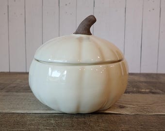 Vintage Crate and Barrel White Ceramic Pumpkin Bowl Dish with Lid Fall Halloween Thanksgiving Decor