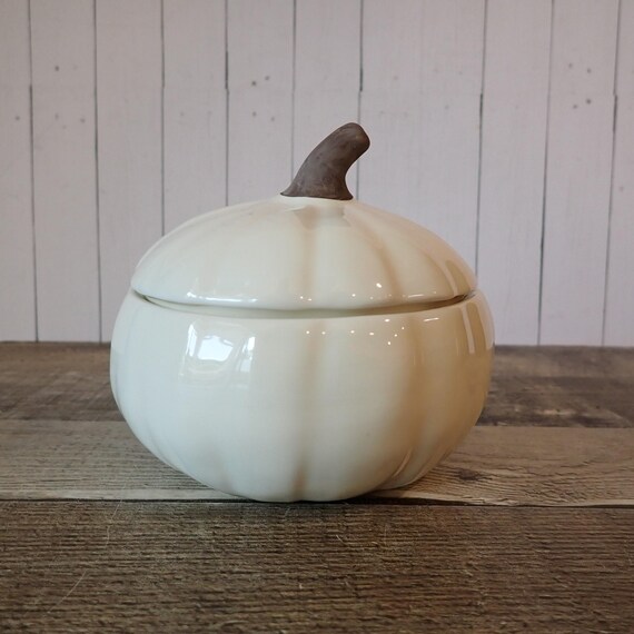 Vintage Crate and Barrel White Ceramic Pumpkin Bowl Dish with Lid Fall Halloween Thanksgiving Decor