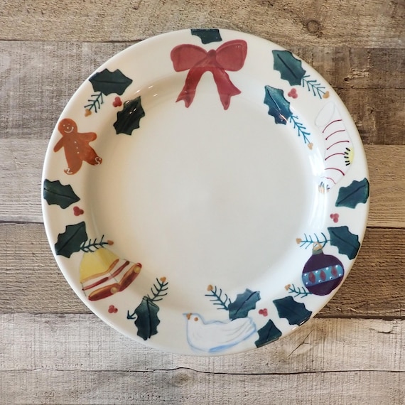 Vintage HARTSTONE Pottery Christmas Traditions Dinner Plate White Stoneware with Holly