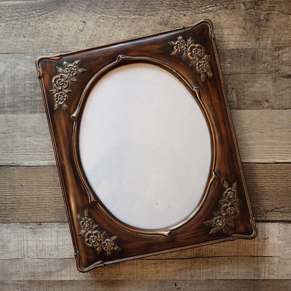 Vintage Oval 8x10 Picture Photo Frame Brown Faux Wood Frame with Floral Flower Design