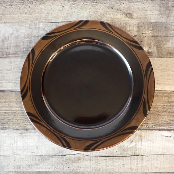 Vintage Health Ceramics Black and Gold Dinner Plate Single Plate with Geometric Arch Design