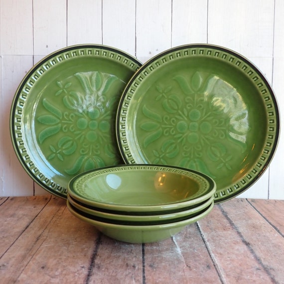 Vintage Stonecraft SEMINOLE Salad Plate and Fruit Bowl Set of 5 Green Modern Floral Lotus Flower Suzuka Hartua