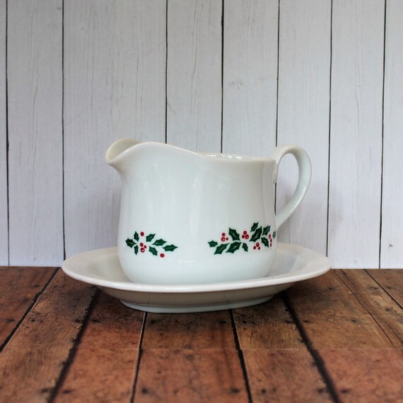 Vintage Corelle Corning WINTER HOLLY Ceramic Gravy Boat with Underplate Christmas Dinnerware