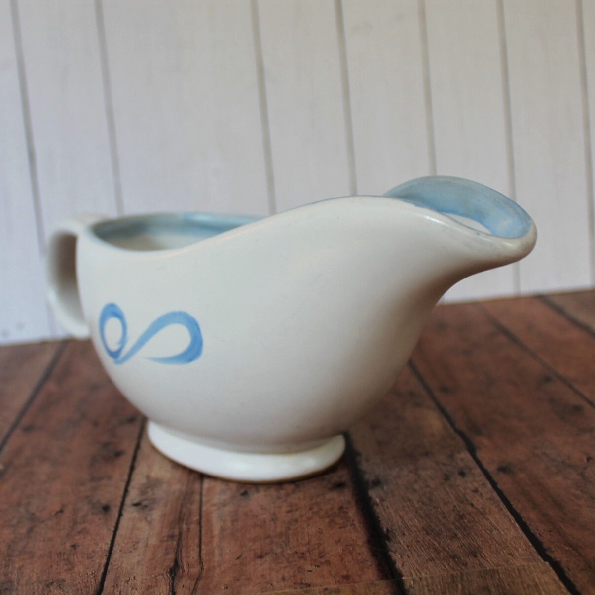 Vintage Denby PRIDE Ceramic Gravy Boat White with Blue Tulip Flower Design