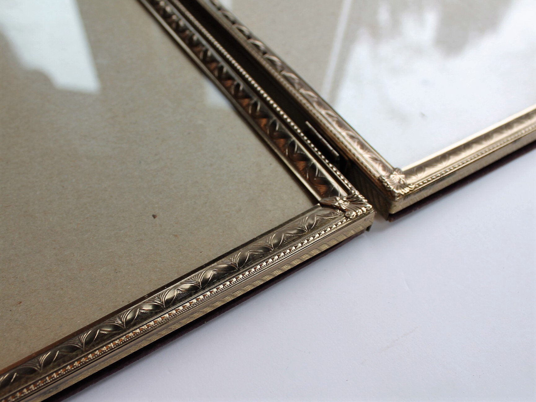 Vintage Brass Bronze Colored Metal Triple Hinged Three Part Photo