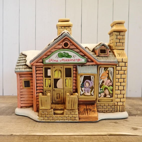 Vintage LEFTON Colonial Village Cappers Fine Millinery Shop Building 1988 No Box 06904