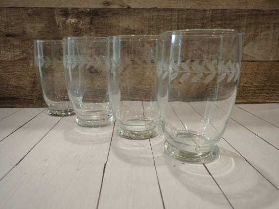 Vintage Anchor Hocking LAUREL Gray 12 oz. Tumbler Set of 4 Clear with Vine Leaf Design Pattern