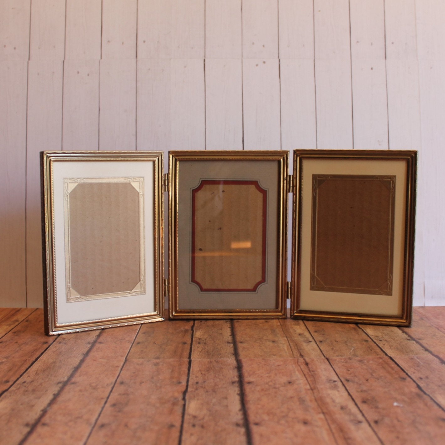 Vintage Brass Bronze Metal Triple Hinged 5x7 Three Part Photo Picture
