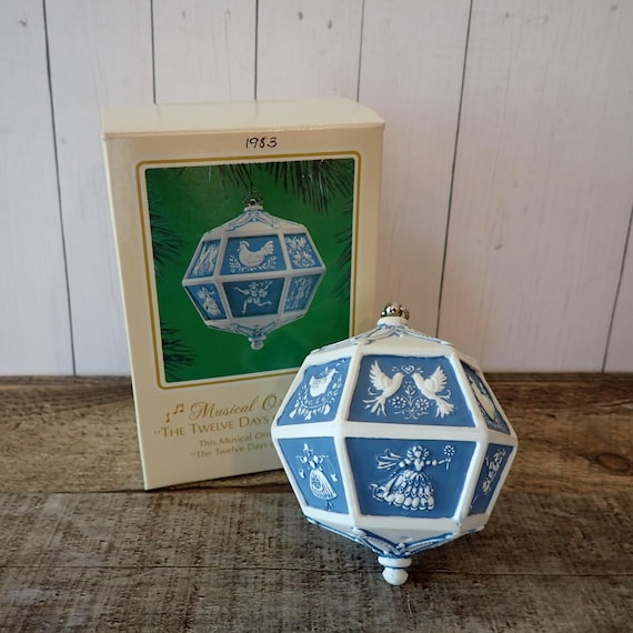 Vintage HALLMARK 12 Days of Christmas 1983 Musical Ornament with Box Twelve Days
