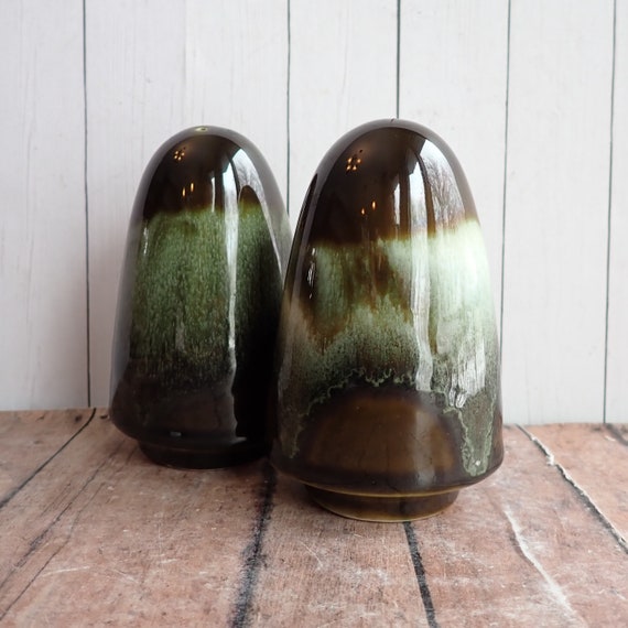 Vintage Pfaltzgraff COPPER GREEN Drip Stoneware Salt and Pepper Shaker Set of 2