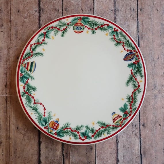 Vintage Pfaltzgraff HOLIDAY GARLAND Salad Plate Set of 4 Plates Evergreen Boughs with Christmas Ornaments