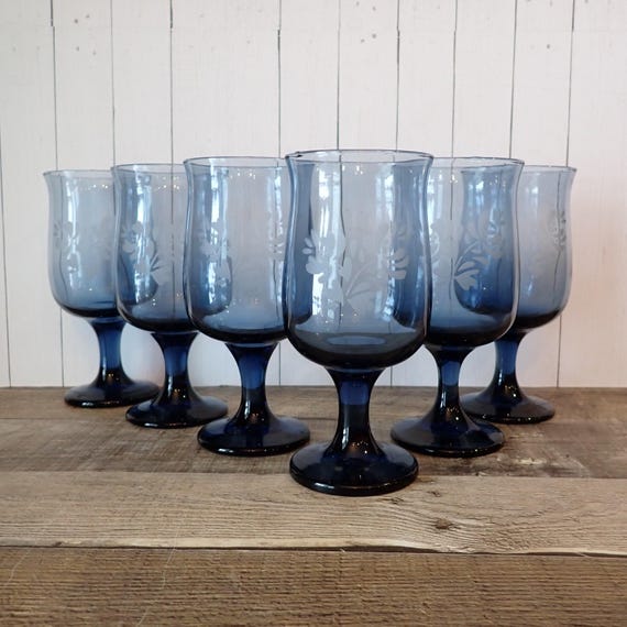 Vintage Pfaltzgraff Yorktowne Blue Glassware Goblet Wine Glass Set of 6 Etched Flower Floral Design 12 oz.