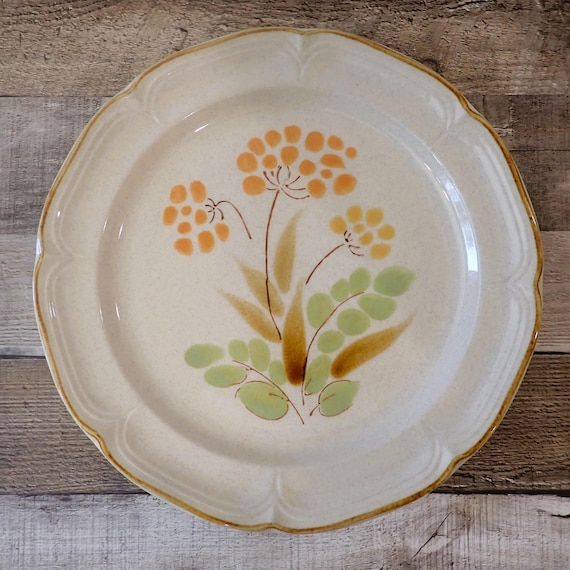 Vintage Hearthside The Classics SOMERSET Dinner Plate Set of 4 Plates Stoneware with Orange Green and Brown Flower Floral Design